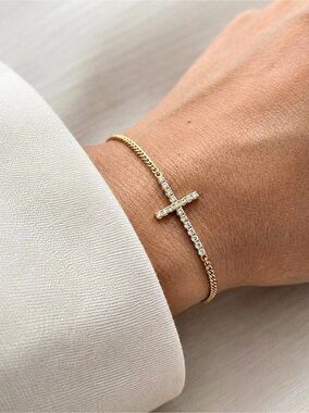 18K Gold Filled Cross Bracelet/ Size 7”